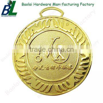 Golde plated round metal egypt medal