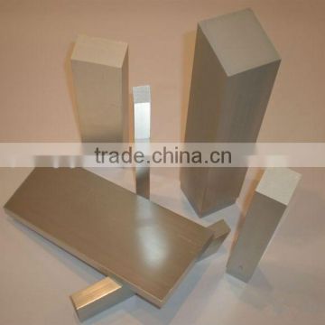 Rectangular alloy steel bar