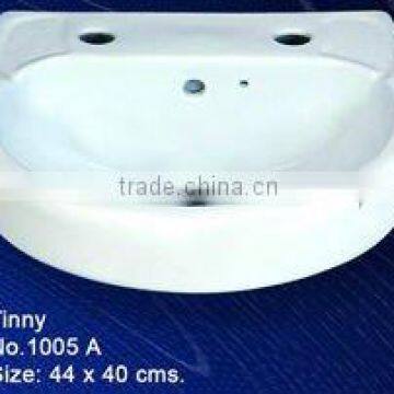 Durable White Ceramic Wash Basin