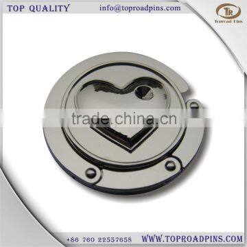 Wholesale china cheap custom heart shape round foldable bag hanger in stock