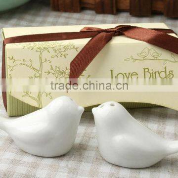 wedding favor ceramic love bird salt and pepper shakers