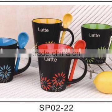 customizable ceramic mug fancy coffee cup with silicone lid wholesale