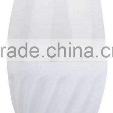 E27 3w 4w led candle light with white plastic aluminum house
