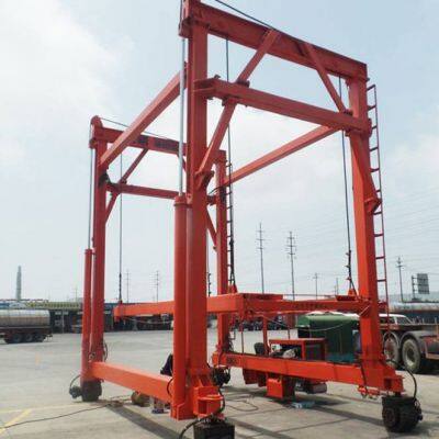 Cranes, Hoists, Container Tilters, Straddle Carriers, and Rubber-tyred Gantry Cranes Are Suitable for 20-foot and 40-foot Containers.