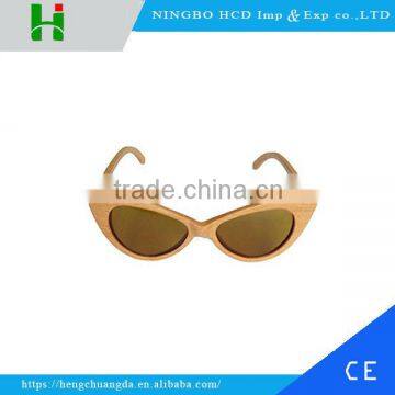 Eco-friendly beech wood sunglasses