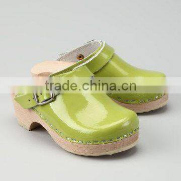 Various styleCustom Promotional Newest Hot selling Fashionalble New design Alibaba Manufacturer Custom Printed clog shoes outlet