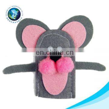 2015 Wholesale cheap custom cute mouse animal felt finger puppet