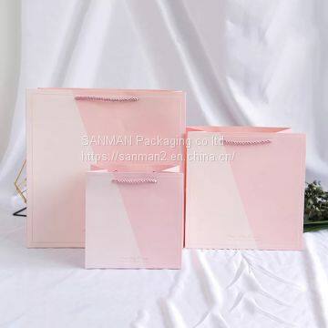 Cute paper bag for gift