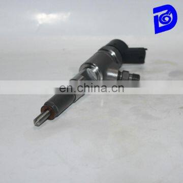0 445 110 672 High Quality Fuel Injector 0445110715 for Naveco