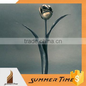 Metal flower sculpture for interior home decoration