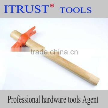 Wooden Handle Claw Hammer HM1003R