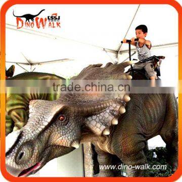 Interactive life size animatronic emulation robotic Walking ride dinosaur