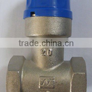 Solar heater antifreeze valve