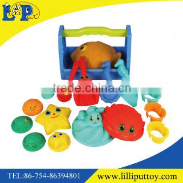 Funny different styles 17pcs beach toys set with basket