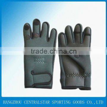 2013New Shark Skin Palm Waterproof Warm Fishing Gloves 17211