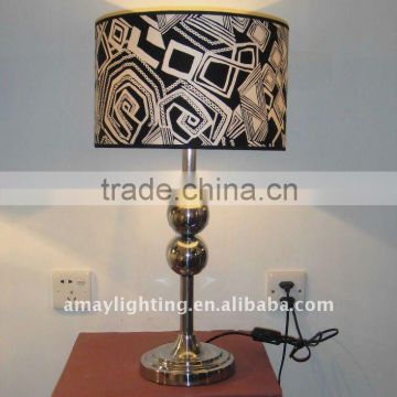 Conteacted figure bedside table lamp bedroom steel table lamp