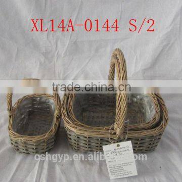 Attractive wood chip basket