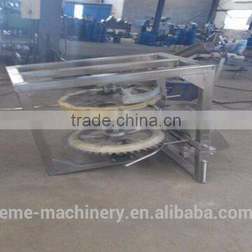 High Quality Poultry Butchery Equipment Poultry Head Automatic Cutting Machine Slaughterhouse Equipment of Poultry Abttoir Line photo-2