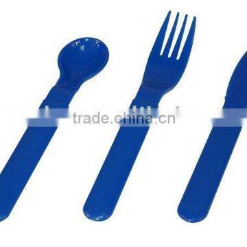 plastic kids' cutlery