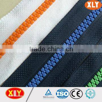 wholesale eco-friendly long chain plastic zipper