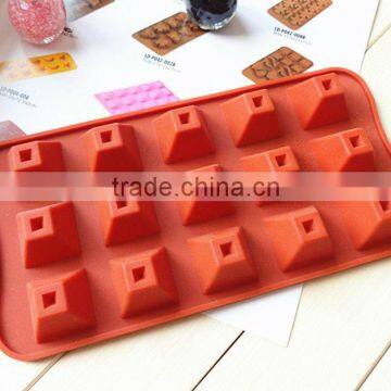 new design Hot and fashion pyramid silicone chocolate molds