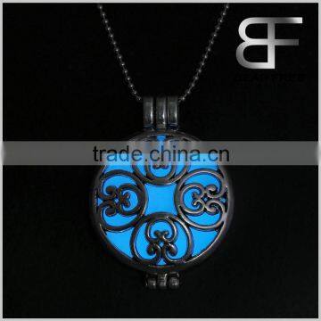 Round Shape Flower Pattern Glow in the dark Pendant Necklace for Men and Women