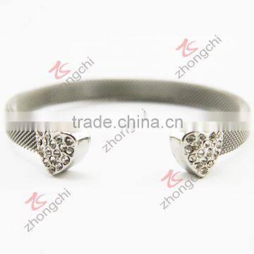 Double crystals heart stainless steel mesh bangle