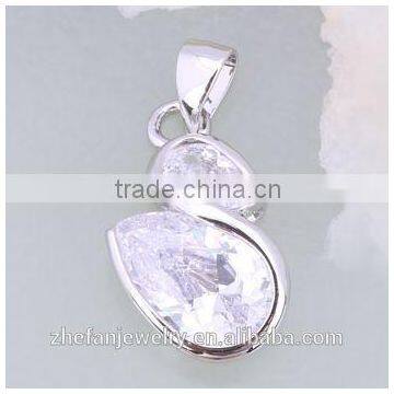 Wholesale fashion zircon stone animal pendant necklace in silver