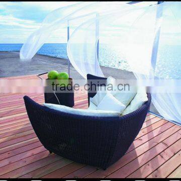 2pcs rattan bed.