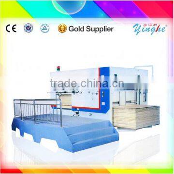 Heavy duty carton box making folding carton creasing die cutting machine