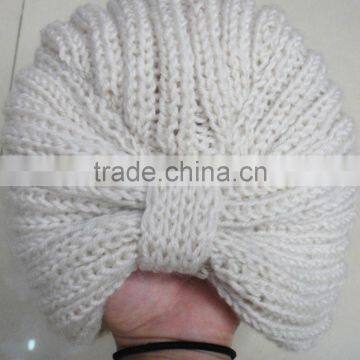 Fashion most popular 100%acrylic knitted crochet cap for winter