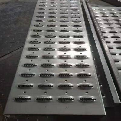Perforated Mesh Walkway Stair Treads Work Platforms Stainless Steel Wire Punching Metal Plank Grating Sheets Custom Cutting photo-5