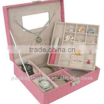 Paper packaging case with clear window