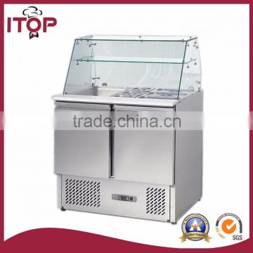 Curved glass saladette refrigerated counter