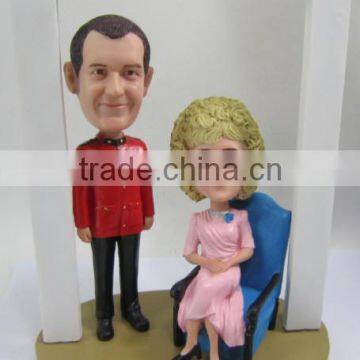 3D Polyresin Old couple wedding souvenir figurine for home decoration