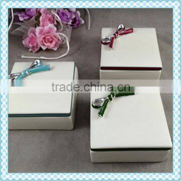 2015 hot selling ceramic square shape trinket box