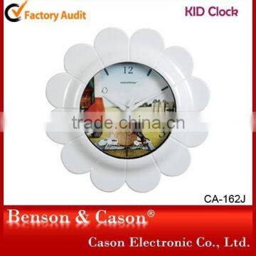 Cason creative shape wall clock with puppy dog