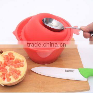 Hot sale stock BPA FREE product silica gel cap PP fruit peeler for kitchen