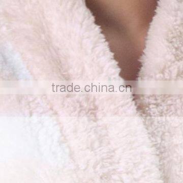 China Manufacturer Flannel Academy Bathrobe Gown photo-2