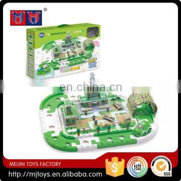 Defense Base DIY No.761952 Popular Series 2016 B/O Railway Train toys play set high quality