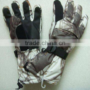 warm camouflage outdoor hunt glove