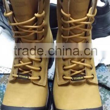 lace-up safety work boots with toe cap