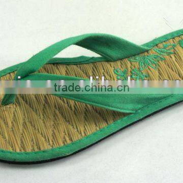 embroidery straw flip flop