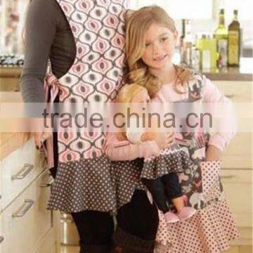 2014High quality modern hotsell promotional child adult doll apron set