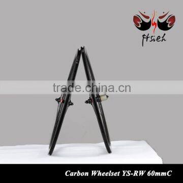 2015-2016 Lightweight Bicycles Carbon Wheels 700C Clincher Wheelset Made in Carbon Wheelset China photo-6