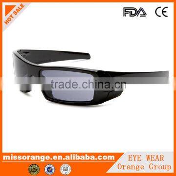 2016 custom made sport sunglasses made in china