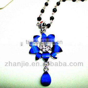 Fashion design black bead and blue flower necklace