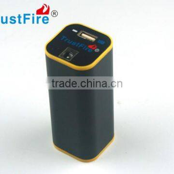 Promotion Cell Phone Portable Charger With Flashlight E01 4000mah Li-ion Batteries Bike Power Bank photo-3