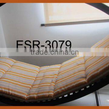 Elliptical Shape Rattan Daybed Rocking Chair Furniture