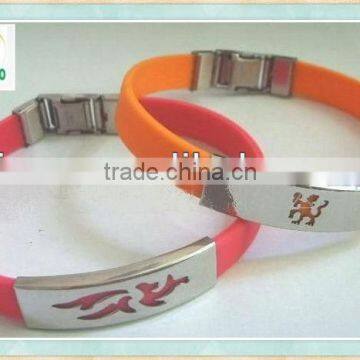 Durable negative ion wristband with metal clasp